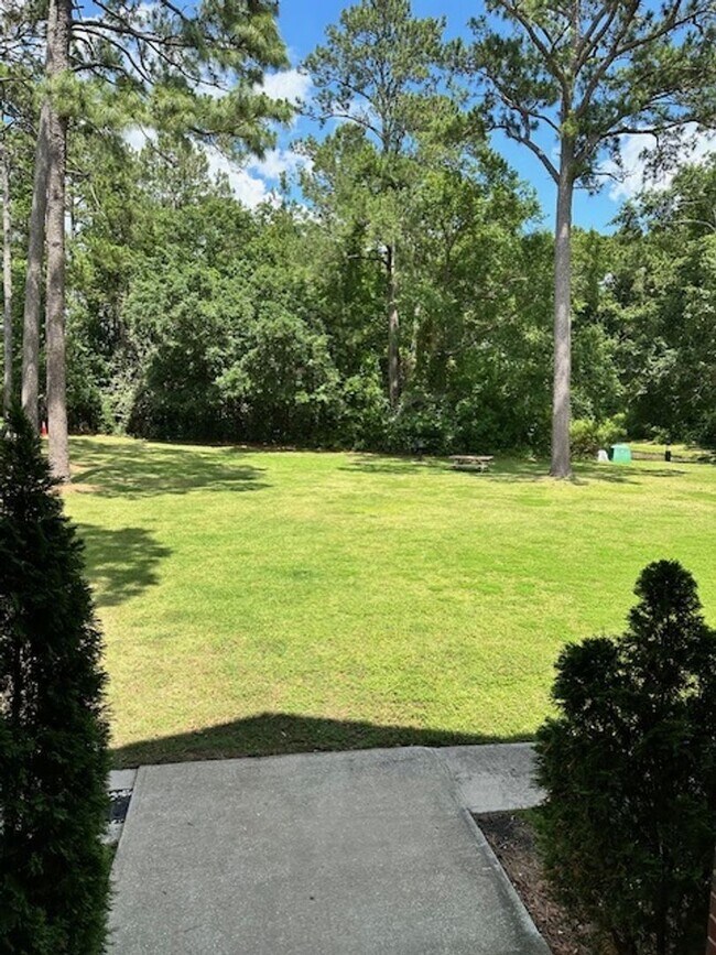 Building Photo - 2BD/2BA CONDO- THE MERIDIAN