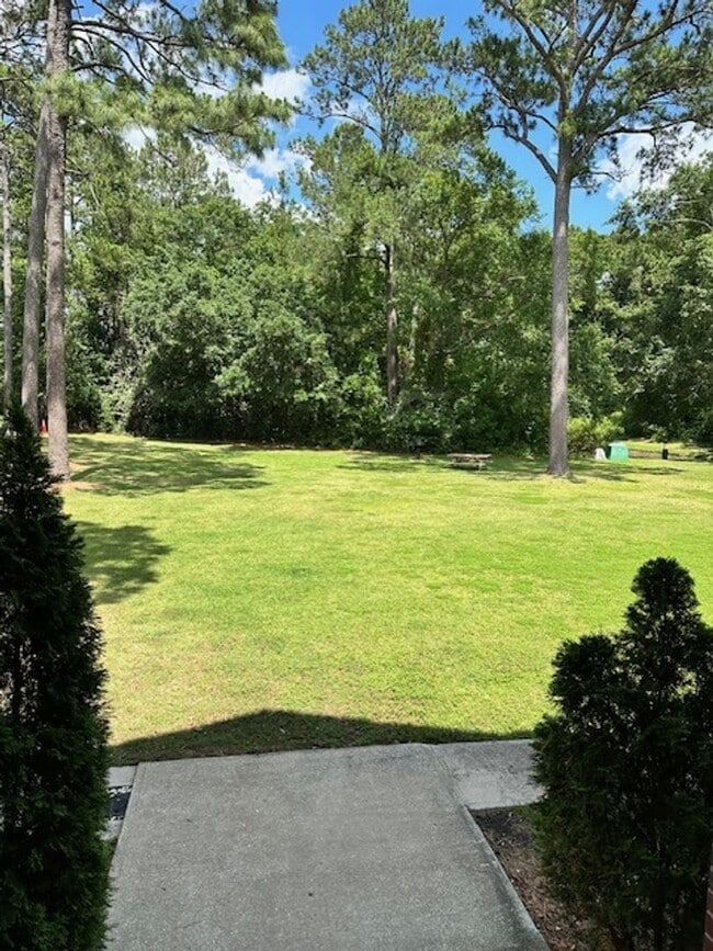 Building Photo - Private Condo in The Meridian, Mount Pleasant - Available July 1, 2026!