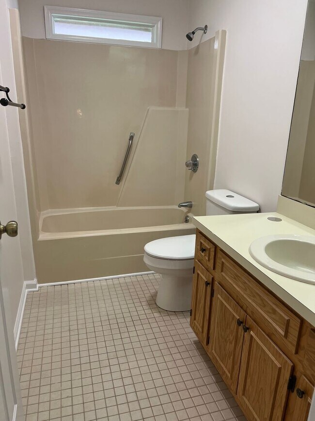 Building Photo - Awesome Home for Rent in Conway! Golf Course Views from back patio... HUGE Yard. Central location...