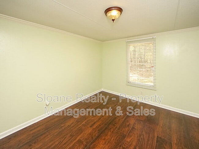 Building Photo - 3184 Sanders Rd