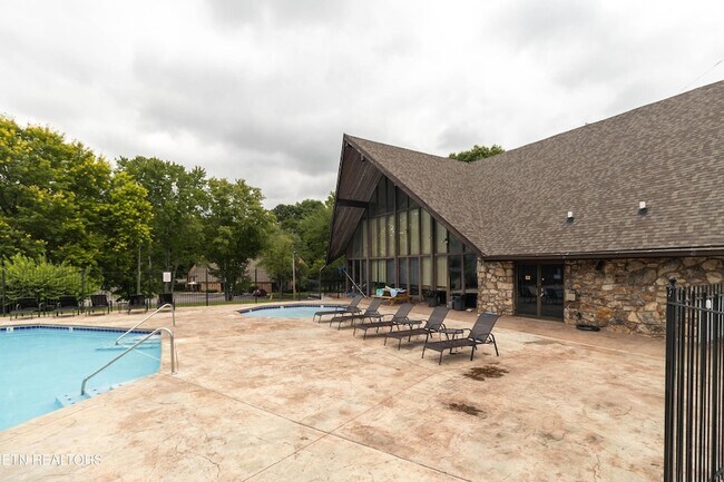 Building Photo - 454 Berlin Dr