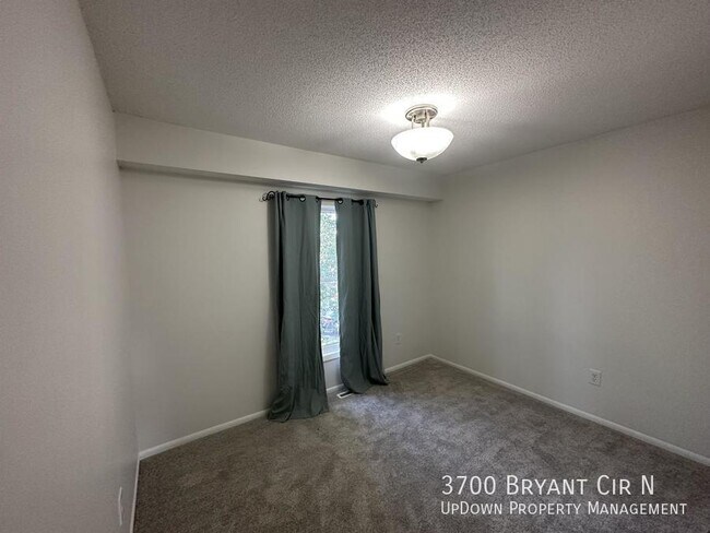 Building Photo - 3700 Bryant Cir