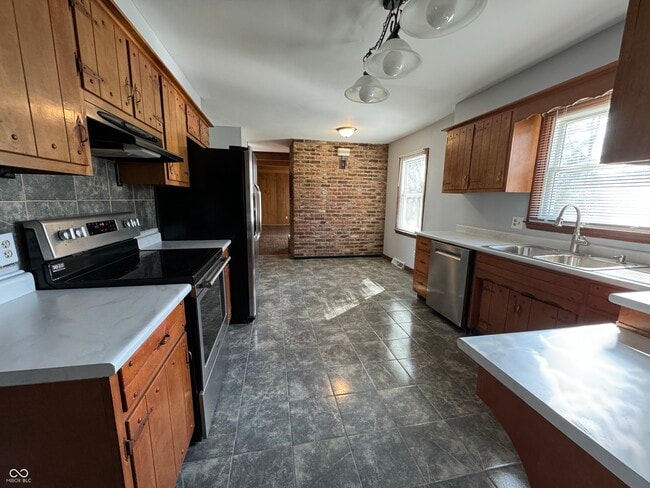 Building Photo - 5125 E 74th Pl
