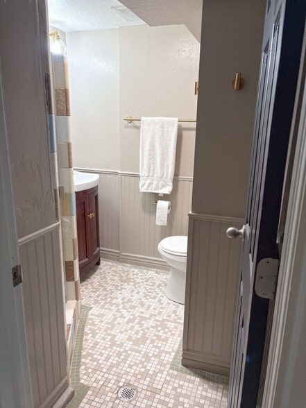 Building Photo - 3870 Oram Cir