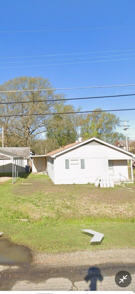 Outside front view - 2202 S Adams Ave