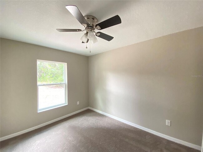 Building Photo - 4490 SW 150th Pl