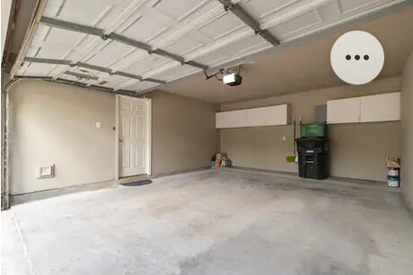 2 car garage - 1426 Crocker St