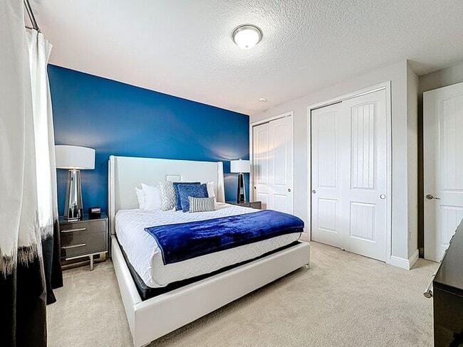 Building Photo - 8 Bedrooms 7 baths on a resort community