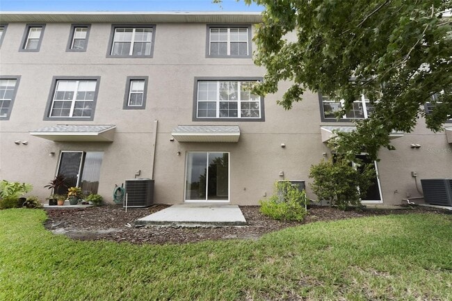 Building Photo - 2521 Lexington Oak Dr