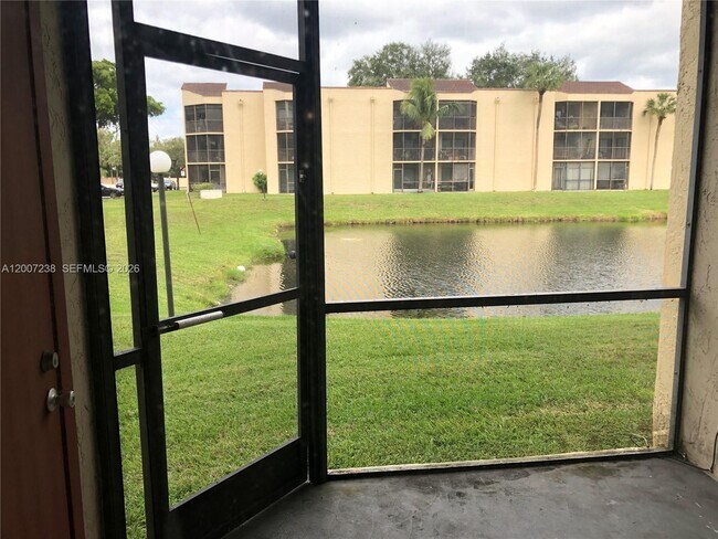 Building Photo - 3399 Foxcroft Rd