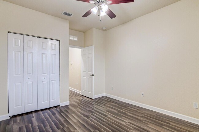 Building Photo - 10366 Wellington Parc Dr