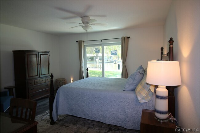 Building Photo - 11287 W Bayshore Dr