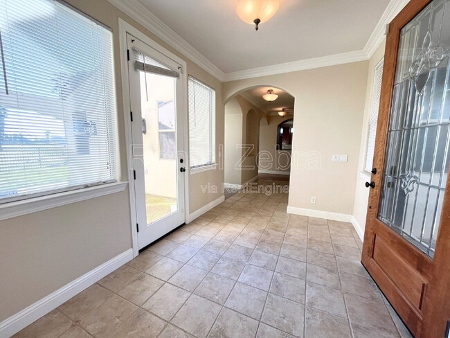 Building Photo - 13045 Ridgewood Way