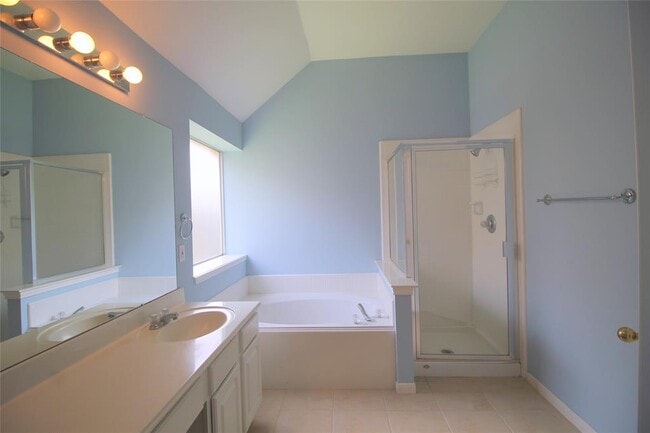 Building Photo - 818 Presley Way