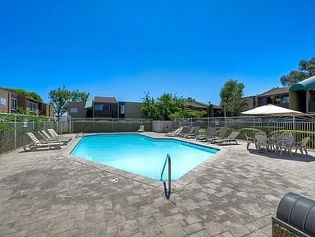 Building Photo - Allure Condo in Serra Mesa 2 Bedroom