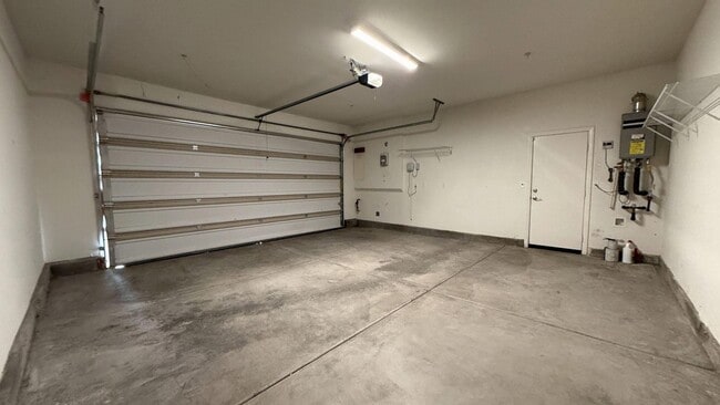 Building Photo - 11074 Avalon Way