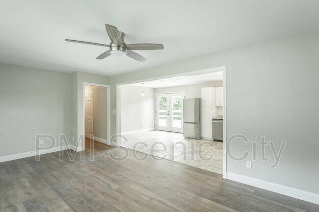 Building Photo - 1375 Orbit Dr