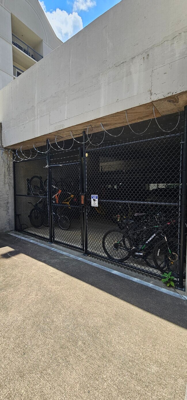 Secured Bicycle/Scooter/Motorcycle parking - 1075 Peachtree Walk NE