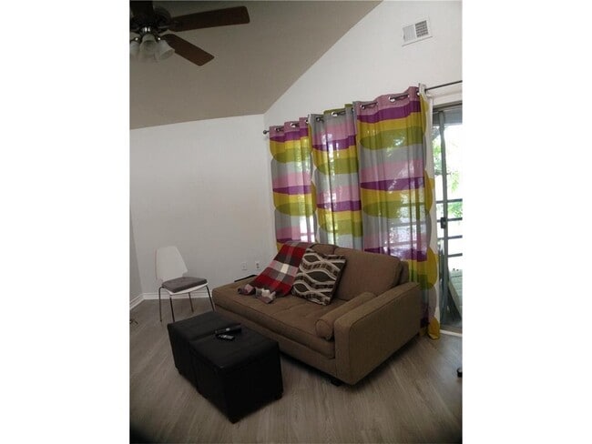 Building Photo - 2311 Nueces St