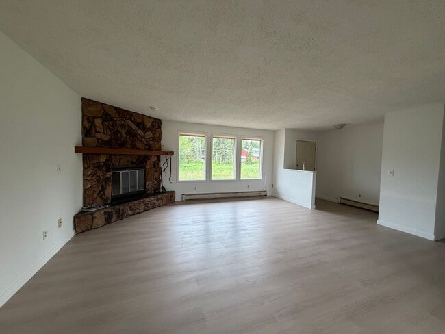 Building Photo - LONG-TERM RENTAL