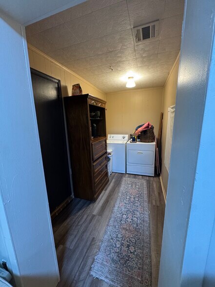 Building Photo - 307 Alice Dr