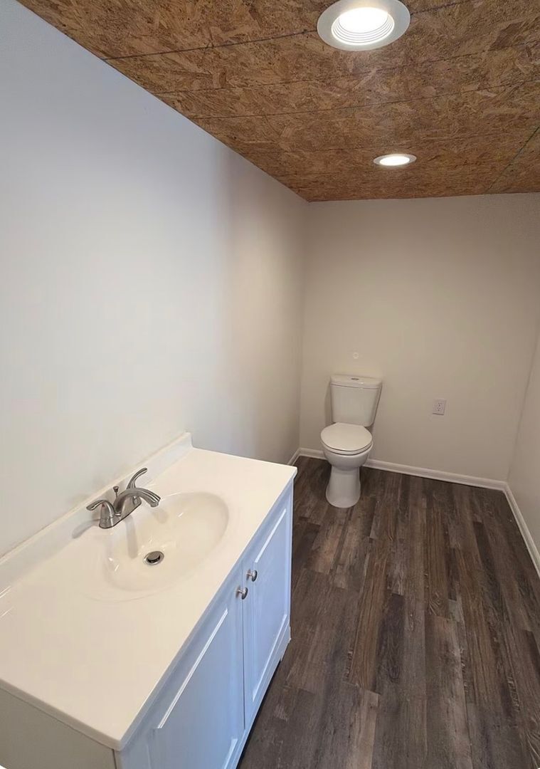 Building Photo - 652 Co Rd 4252