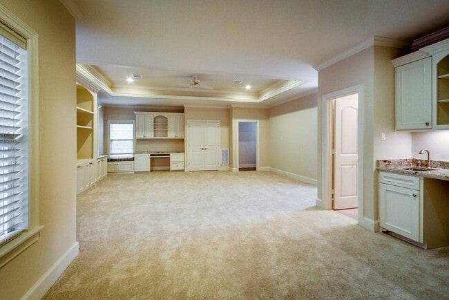 Building Photo - 4324 Ione St