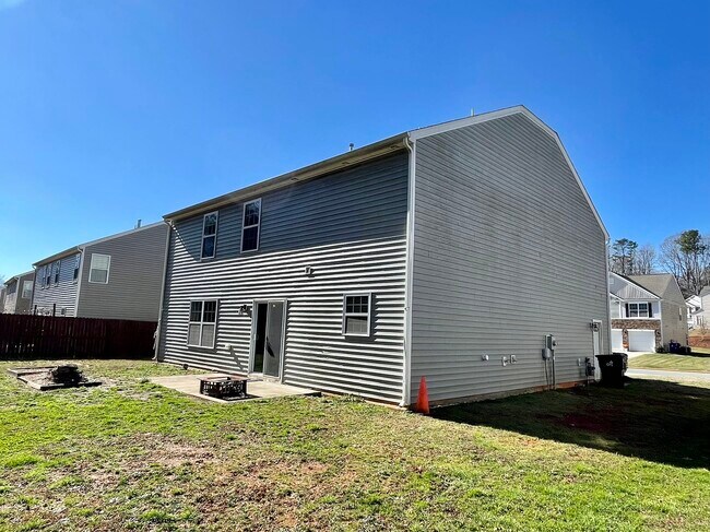 Building Photo - 263 Solstice Dr