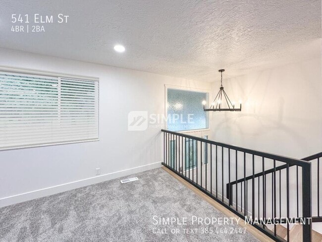 Building Photo - 541 E Elm St