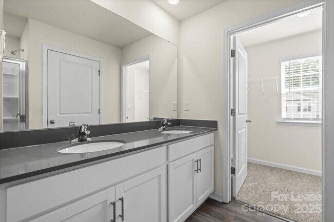 Building Photo - 1339 37th Ave Lane NE