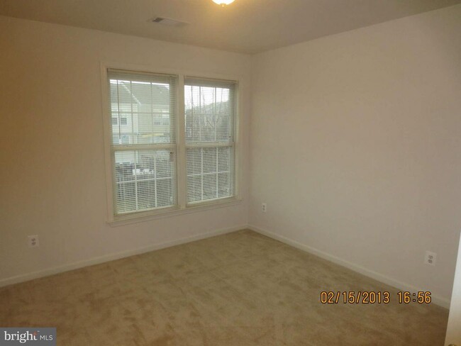 Building Photo - 6540 Creek Run Dr