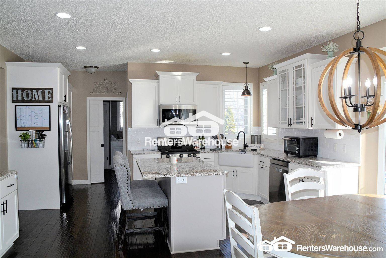 Building Photo - 8868 Whispering Oaks Trail