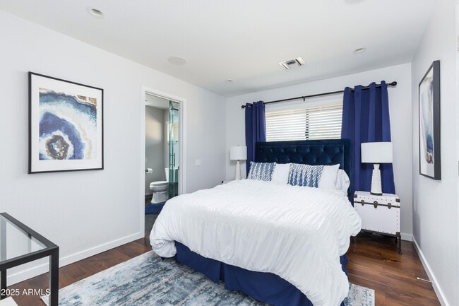 Building Photo - 6924 E Mariposa Dr