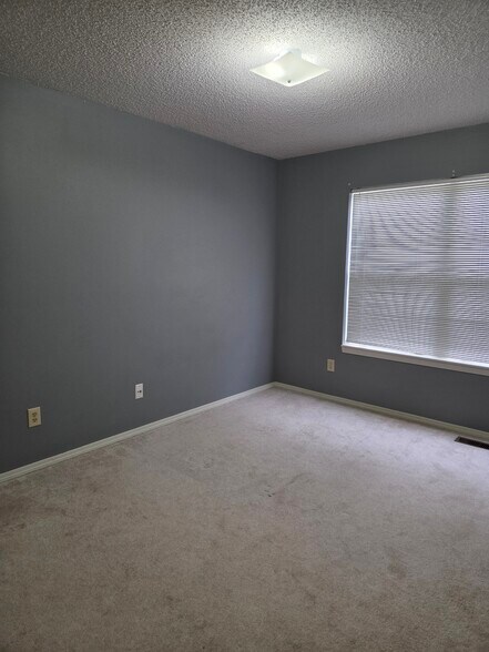 Bedroom 2 - 2120 S Azalea Ln