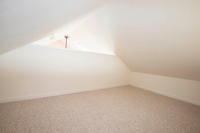 Building Photo - 38244 SE 85th St