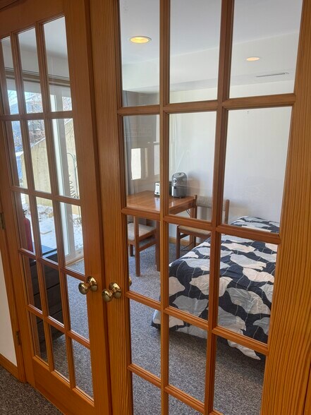 Building Photo - 7S485 Lynn Dr