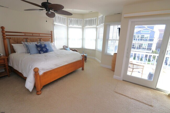 Building Photo - 213 N Jefferson Ave