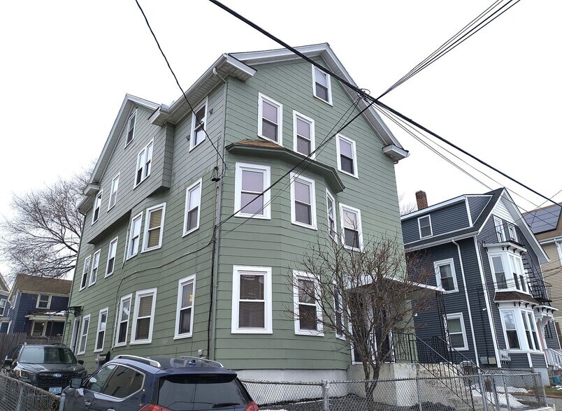 Building Photo - 823-825 Main Street