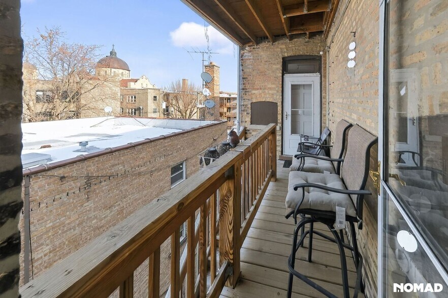 Building Photo - 4617 N Paulina St