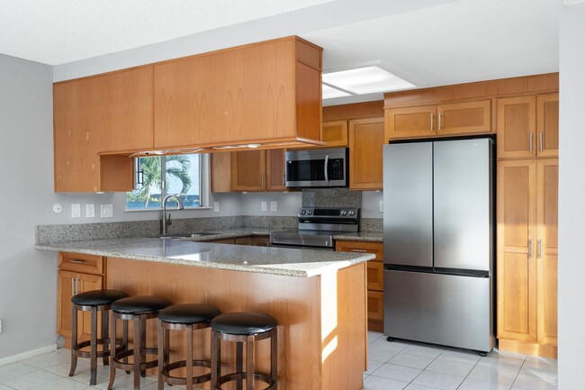 Building Photo - Beautiful Kaneohe 2-bedroom 2-bathroom Tow...