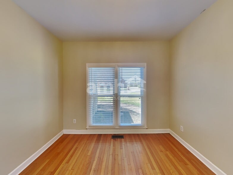 Building Photo - 2885 Runnymeade Dr