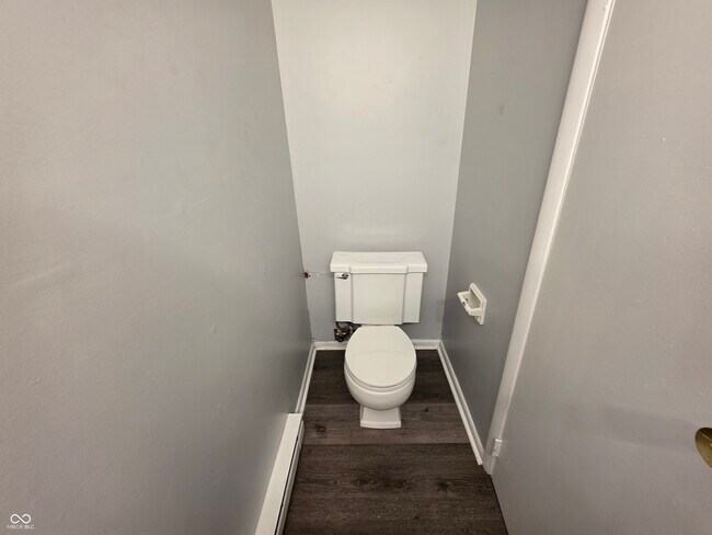 Building Photo - 3829 Biscayne Rd