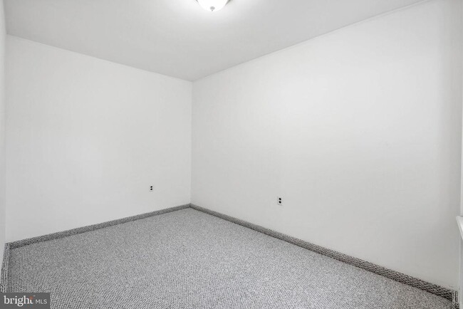 Building Photo - 708 Tasker St