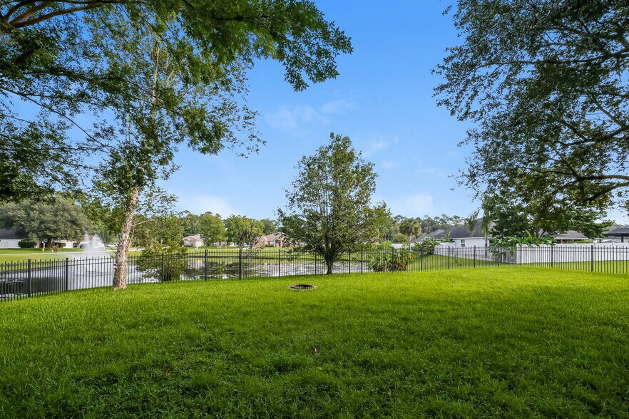 Building Photo - 1043 Gallant Fox Cir S