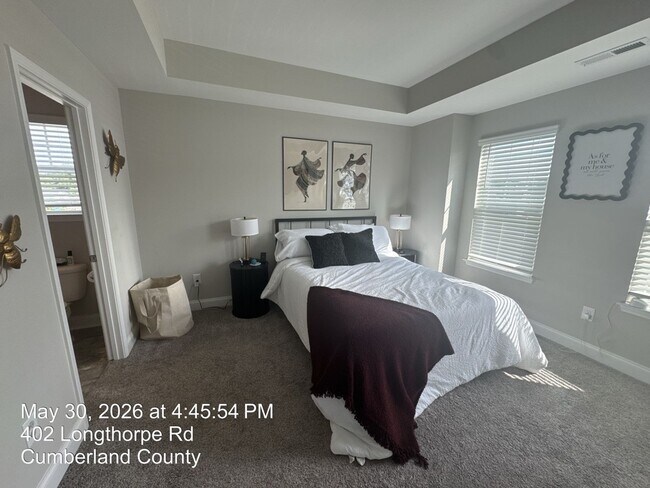 Building Photo - 402 Longthorpe Rd