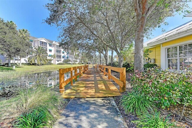 Building Photo - 232 Hidden Bay Dr