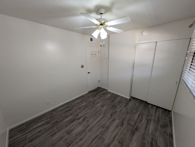 Building Photo - 2 Bedroom Condo Unit in the Polynesian Par...
