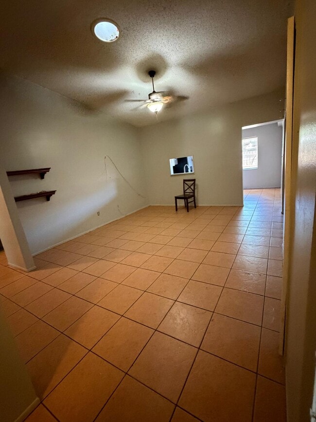 Building Photo - 101 Red Cedar Dr