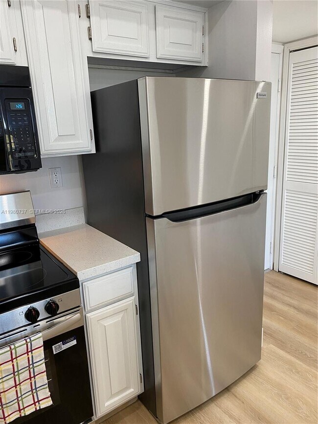 Building Photo - 1280 S Alhambra Cir