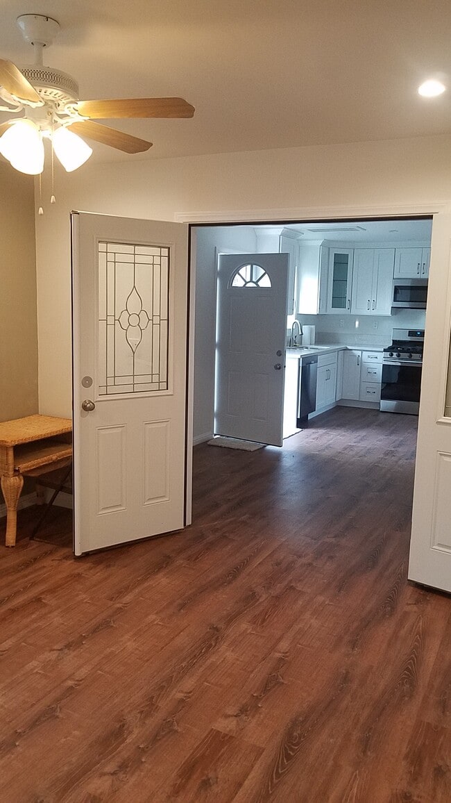 View to the kitchen - 6619 Daryn Dr